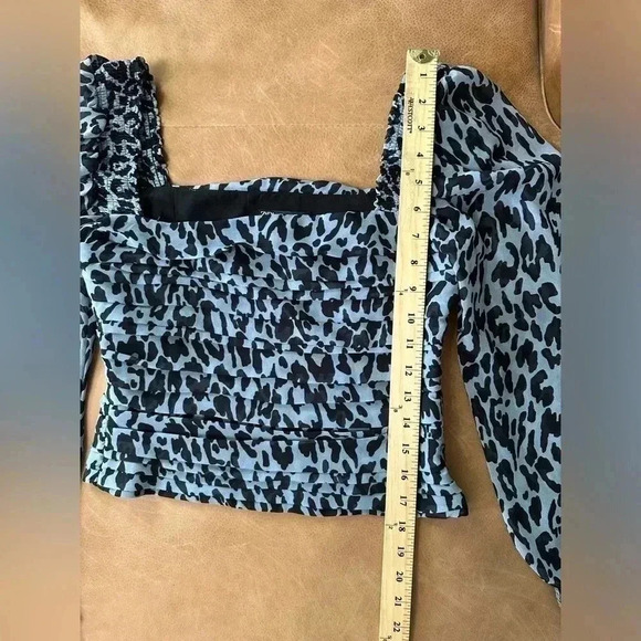 ZARA Women's Blue Animal Print Balloon Long Sleeve Pleated Crop Blouse Top Sz S - Picture 7 of 11
